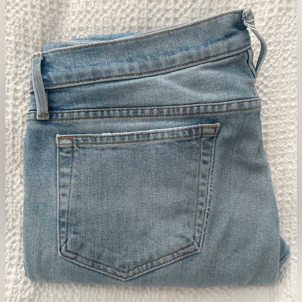 Lightly used, light wash, size 34, FRAME L’ Homme Skinny Fit Jeans